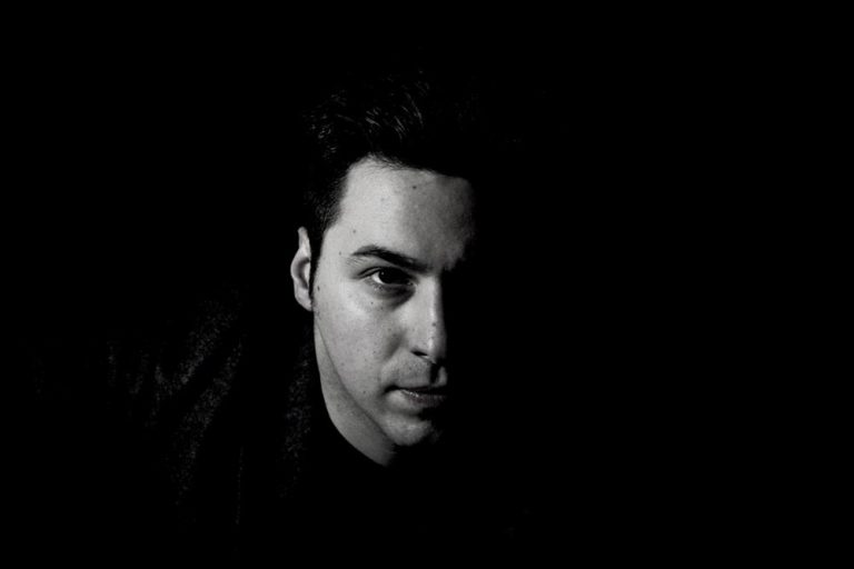 “Ροκ Συναναστροφές” Παρασκευή 28 Σεπτεμβρίου 2018,”Έξι δεκαετίες ηλεκτρικό ελληνικό τραγούδι” ο Πέτρος Σατραζάνης στο Δεύτερο Πρόγραμμα της Ελληνικής Ραδιοφωνίας