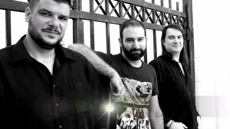 «Η Μουσική που μας ενώνει»: Ο Βαγγέλης Κωστόπουλος και οι “Συνένοχοι” στο Δεύτερο Πρόγραμμα