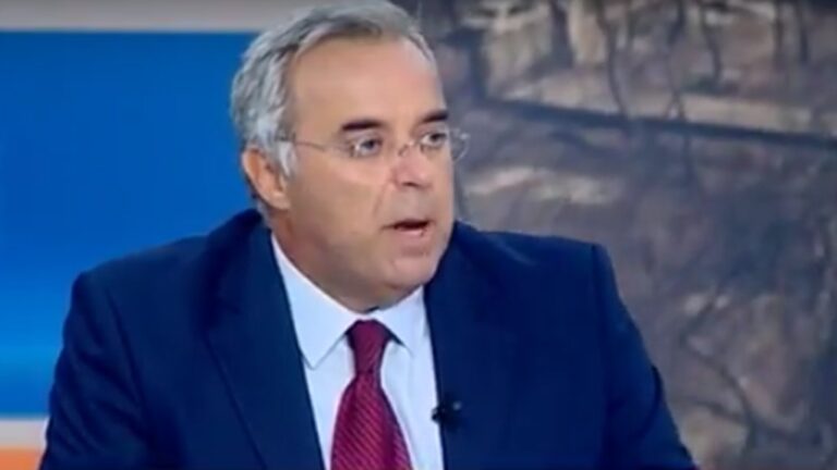 O διευθυντής της εφημερίδας «Ελεύθερος Τύπος», Πάνος Αμυράς, στη «Φωνή της Ελλάδας»