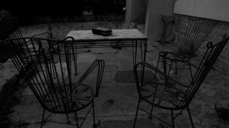 Οι σκηνοθέτες Αντώνης Κόκκινος και Γιάννης Σολδάτος στον 958 | 06.11.2022