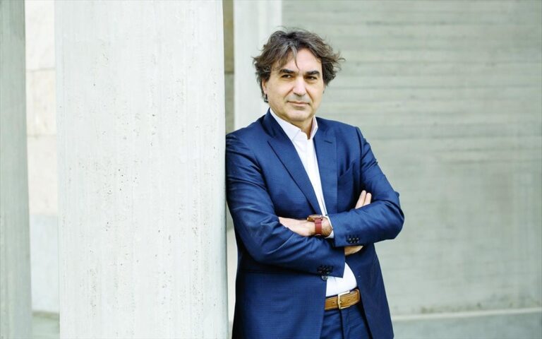 Ο ογκολόγος – παθολόγος, Γιάννης Μπουκοβίνας στον 102FM | «Φωνές πίσω από τη μάσκα» | 07.09.2023