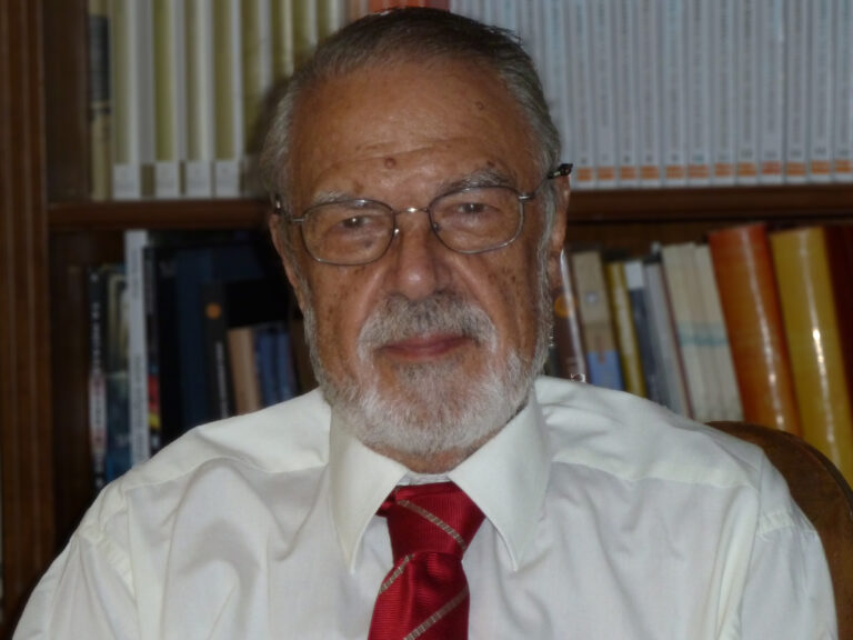 Ο ομότιμος καθ/της ΕΜΠ-Πολιτικός Μηχανικός Αντισεισμικών Κατασκευών Παναγιώτης Καρύδης, στον 102FM | «Εδώ και Τώρα» | 07.12.2023