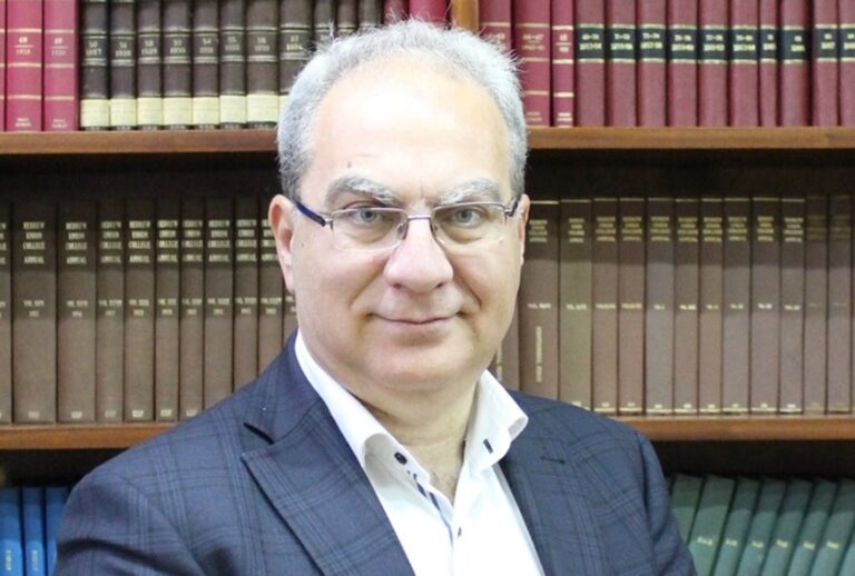 Ο Επίκουρος καθηγητής Εκκλησιαστικής Ιστορίας Δημήτρης Μόσχος, στον 102FM | «Εδώ και Τώρα» | 19.02.2024