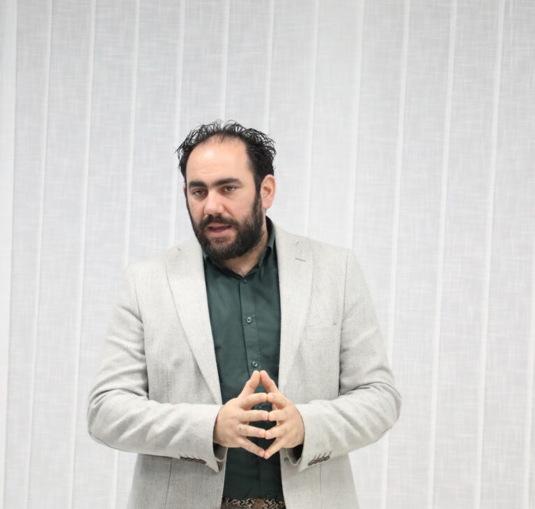 Ο πρόεδρος της Πανελλήνιας Ομοσπονδίας Σωματείων – Συλλόγων Ατόμων με Σακχαρώδη Διαβήτη, Χρήστος Δαραμίλας, στον 102FM | «Φωνές πίσω από τη μάσκα» | 22.02.2024
