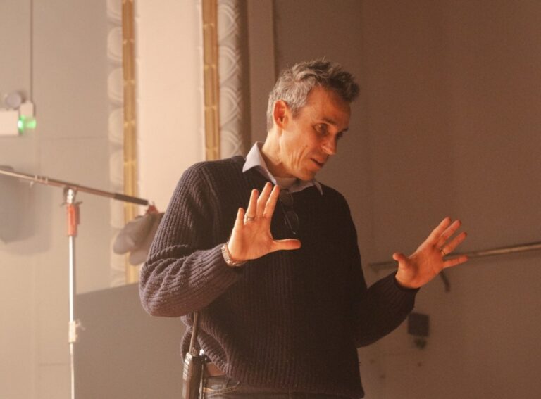 Ο σκηνοθέτης Γιώργος Σιούγας μιλά στη “Φωνή της Ελλάδας”  για την ταινία «The One Note Man» | 14.02.24