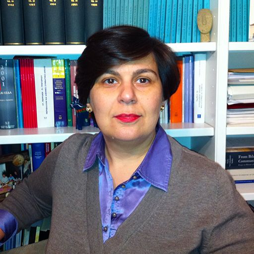 H καθηγήτρια Νομικής Σχολής του Ε.Κ.Π.Α., Πρόεδρος της Εθνικής Επιτροπής για τα Δικαιώματα του Ανθρώπου Μαρία Γαβουνέλη, στον 102FM | «Εδώ και Τώρα» | 21.03.2024