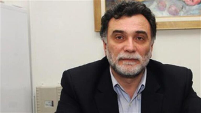 Ο ουρολόγος, διευθυντής ΕΣΥ και αντιπρόεδρος της ομοσπονδίας των γιατρών του πρώην ΙΚΑ, Σάββας Παρασκευόπουλος., στον 102FM | «Φωνές πίσω από τη μάσκα» | 01.04.2024