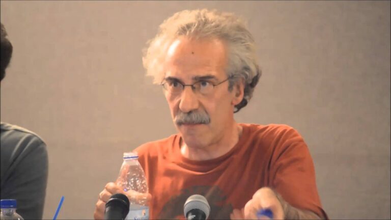 Ο Δημοσιογράφος-Συγγραφέας Πέτρος  Παπακωνσταντίνου, στον 102FM | «Αίθουσα Σύνταξης» | 08.07.2024