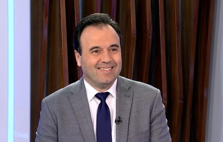 Ο Υπουργός Ψηφιακής Διακυβέρνησης Δημήτρης Παπαστεργίου, στον 102FM | «Εδώ και Τώρα» | 04.07.2024
