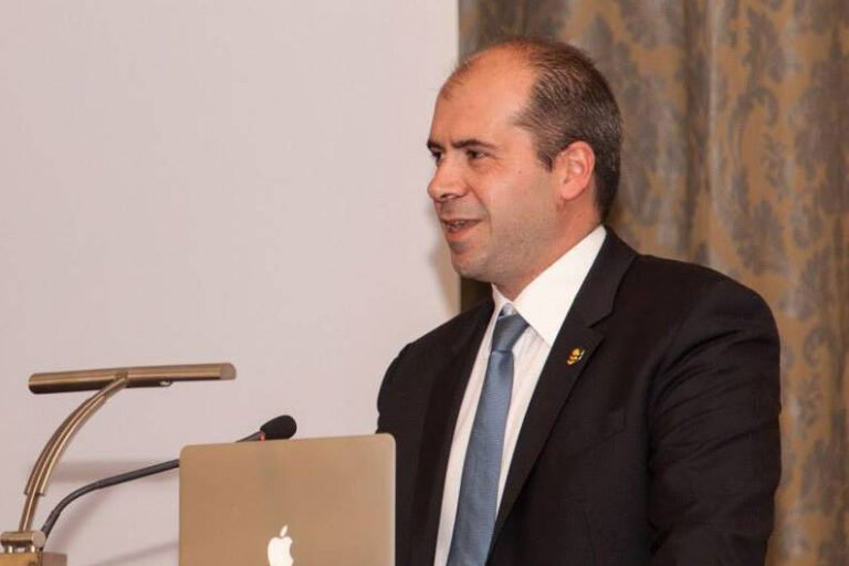 Ο Πρόεδρος των Μεσιτών Θεσσαλονίκης Κωνσταντίνος Τζάρος, στον 102FM | «Αίθουσα Σύνταξης» | 30.07.2024