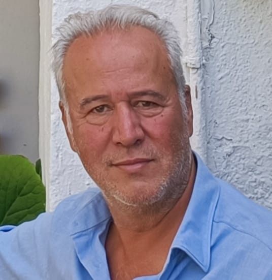 Ο πρόεδρος του Αγροτικού Ελαιουργικού Συλλόγου Καλαμάτας – Γεωλόγος Μιχάλης Αντωνόπουλος, στον 102FM | «Αίθουσα Σύνταξης» | 16.08.2024