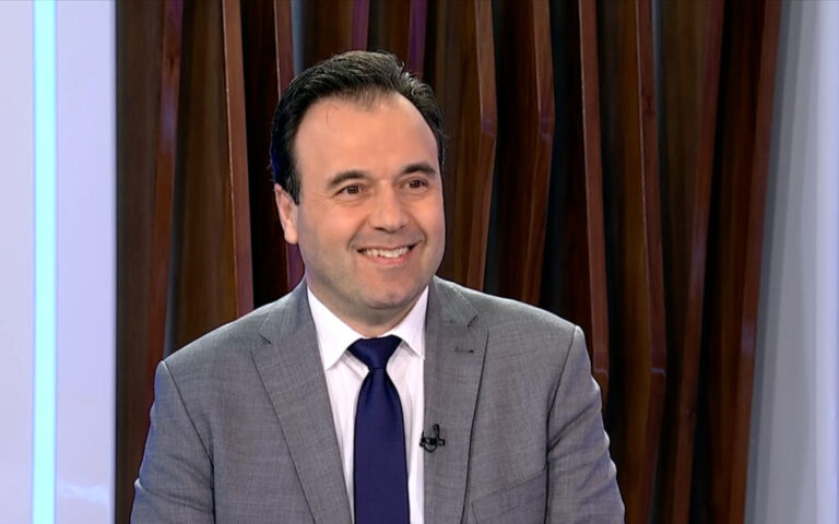 Ο υπουργός Ψηφιακής Διακυβέρνησης, Δημήτρης Παπαστεργίου, στον 102FM | 11.09.2024