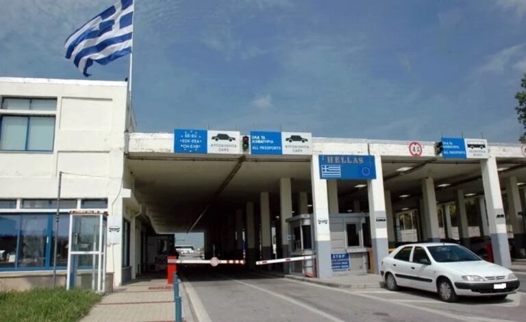 Η Πρόεδρος της Ομοσπονδίας Τελωνειακών Υπαλλήλων Ελλάδος Σοφία Κατσίκα, στον 102FM | «Εδώ και Τώρα» | 21.10.2024