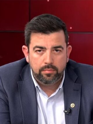 O Πρόεδρος της Ένωσης Ηλεκτρονικών Μηχανικών Ασφάλειας Εναέριας Κυκλοφορίας της Υπηρεσίας Πο λιτικής Αεροπορίας Κωνσταντίνος Κανδεράκης, στον 102FM | «Εδώ και Τώρα» | 05.02.2025