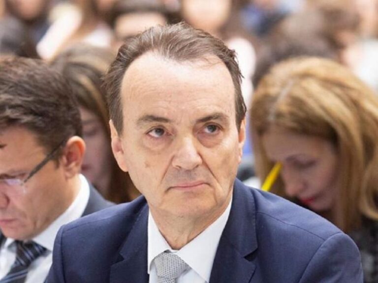 Ο Διευθυντής Περιφερειακής Διεύθυνσης Πρωτοβάθμιας και Δευτεροβάθμιας Εκπαίδευσης Κεντρικής Μακεδονίας Αλέξανδρος Κόπτσης, στον 102FM | «Αίθουσα Σύνταξης» | 11.09.2025