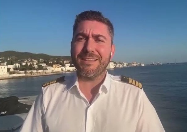 Ο Πρόεδρος της Πανελλήνιας Ένωσης Πληρωμάτων Επαγγελματικών Θαλαμηγών Γιώργος Βάλλης, στον 102FM | «Αίθουσα Σύνταξης» | 25.09.2025