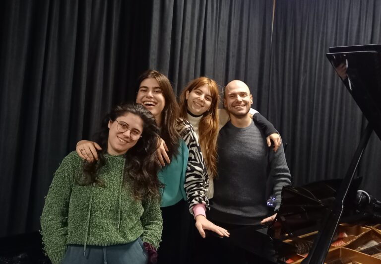 Live στο στούντιο – “Τα Χριστούγεννα του Ίκαρου Ποντίκαρου”  | Καλημέρα – 958fm | 18 Νοεμβρίου 2025