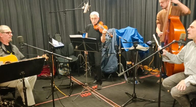 Ο Ευγένιος Δερμιτάσογλου και ο Παντελής Θεοχαρίδης στον 9.58 | Τζουκ Μποξ | 07/11/2025