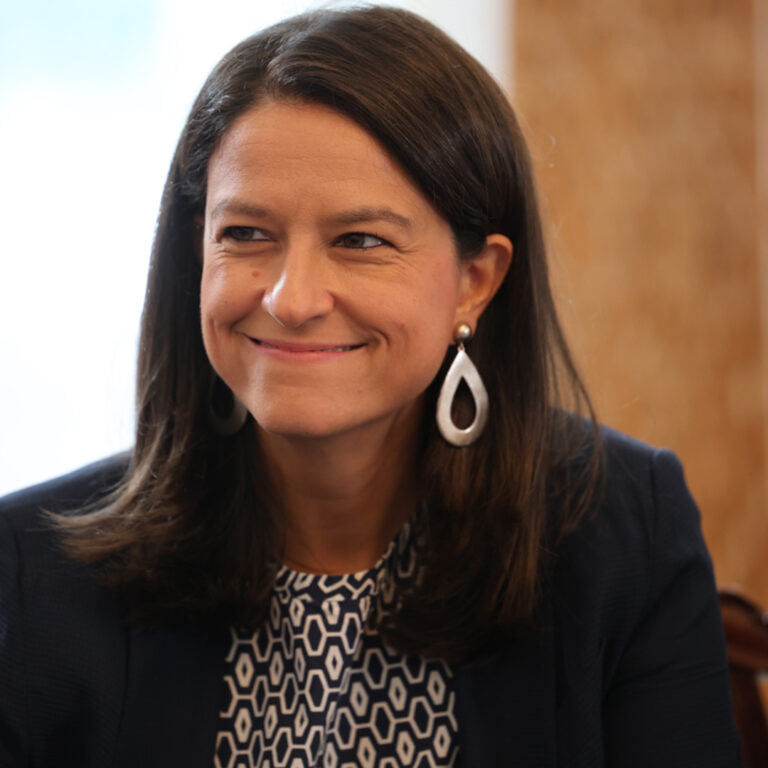 Νίκη Κεραμέως: Μελέτη του ΝΑΤ δείχνει τις υψηλές επιδόσεις στη ναυτική απασχόληση γυναικών