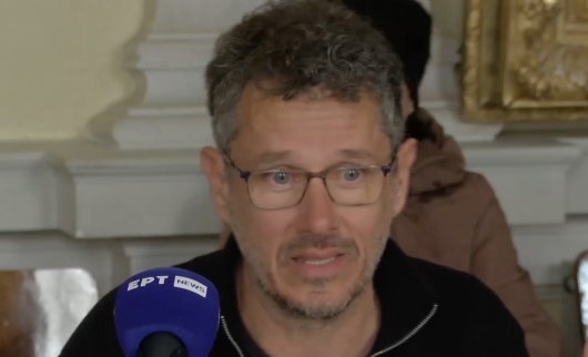 Ο σκηνοθέτης Βαρδής Μαρινάκης, στον 102FM | «Επόμενη Στάση: Ενημέρωση» | 27.01.2026