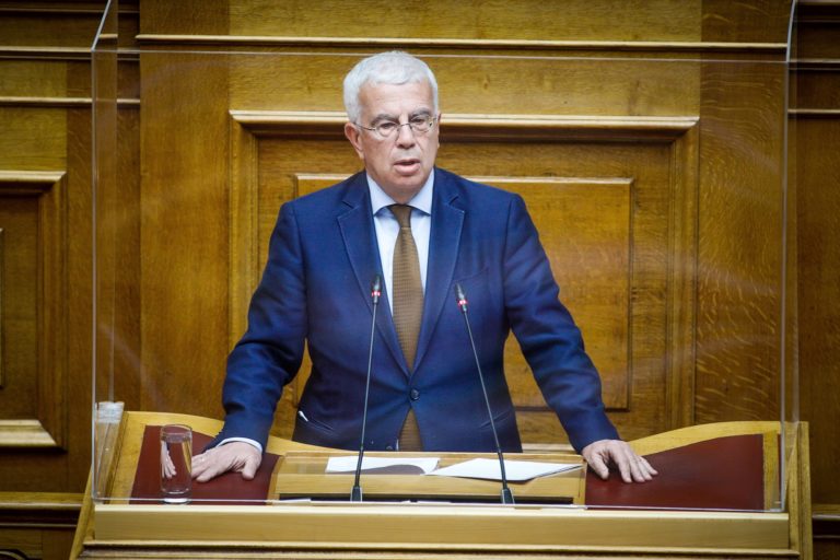 Ο Βουλευτής της ΝΔ Στράτος Σιμόπουλος, στον 102FM | «Πανόραμα Επικαιρότητας» | 17.01.2026