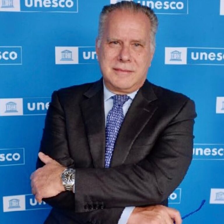 Ο Πρέσβης στην UNESCO, κ. Κουμουτσάκος για την Παγκόσμια Ημέρα της Ελληνικής Γλώσσας | 09.02.2026
