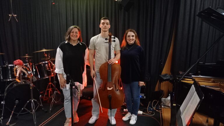 ​live Γιώτα Τσόκα, Κατερίνα Χατζηβασιλείου Ψαρίκογλου​,​ Κωνσταντίνος Μαντάς | Καλημέρα – 958fm | 23 Απριλίου 2026