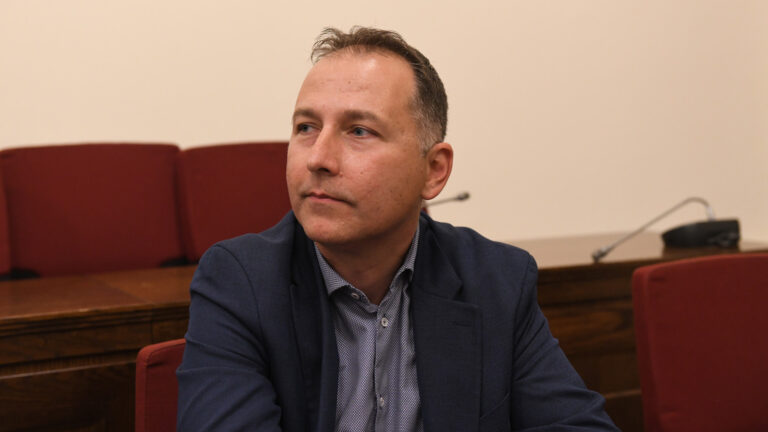 Ο Βουλευτής Μαγνησίας του ΚΚΕ Βασίλης Μεταξάς στον 102FM της ΕΡΤ3 | «Πανόραμα Επικαιρότητας» | 19.04.2026