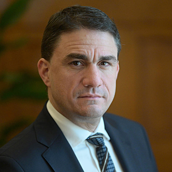 Ο εκπρόσωπος Τύπου του ΠΑΣΟΚ-ΚΙΝΑΛ  Κώστας Τσουκαλάς, στον 102FM | «Ο Μεν και η Δε» | 29.04.2026