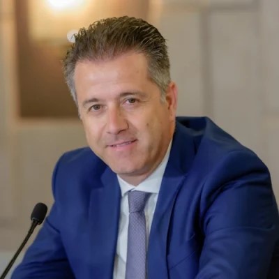 Ο Πρόεδρος της  Ένωσης Ξενοδόχων Χαλκιδικής, Γρηγόρης Τάσιος στον 102FM | «Ο Μεν και η Δε» | 06.05.2026