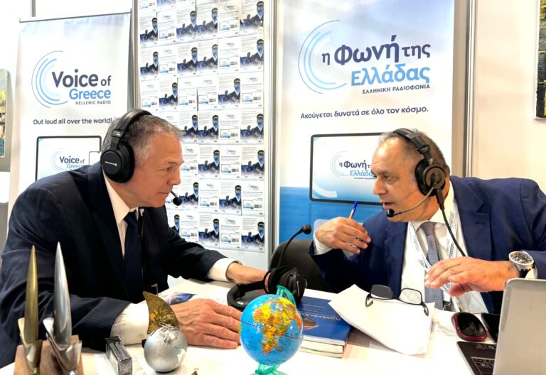Ο γερουσιαστής του Ρόουντ Άιλαντ, Λεωνίδας Ραπτάκης στις «Καλές θάλασσες»