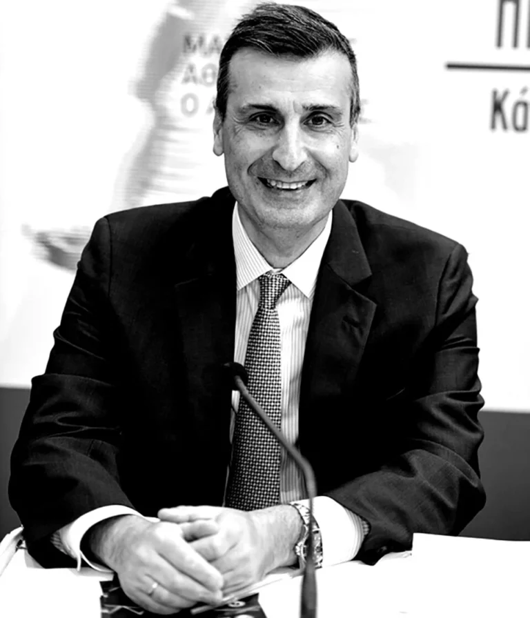Ο καθηγητής Ιατρικής του ΕΚΠΑ και πρόεδρος της Ελληνικής Πνευμονολογικής Εταιρίας Στέλιος Λουκίδης, στον 102FM | «Ο Μεν και η Δε» | 04.08.2026