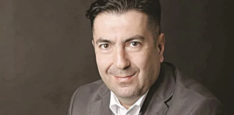 Το μέλος της Κεντρικής Επιτροπής του ΠΑΣΟΚ, Μιχάλης Πάππου, στον 102FM | «Επόμενη Στάση: Ενημέρωση» | 20.07.2026