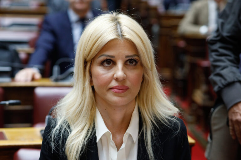 Η Υφυπουργός Κοινωνικής Συνοχής & Οικογένειας, Έλενα Ράπτη, στον 102FM | «Επόμενη Στάση: Ενημέρωση» | 03.08.2026