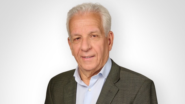 Ο Δήμος Κουμπούρης πρόεδρος της Ομοσπονδίας Συνταξιούχων ΙΚΑ , στον 102FM | «Ο Μεν και η Δε» | 11.08.2026