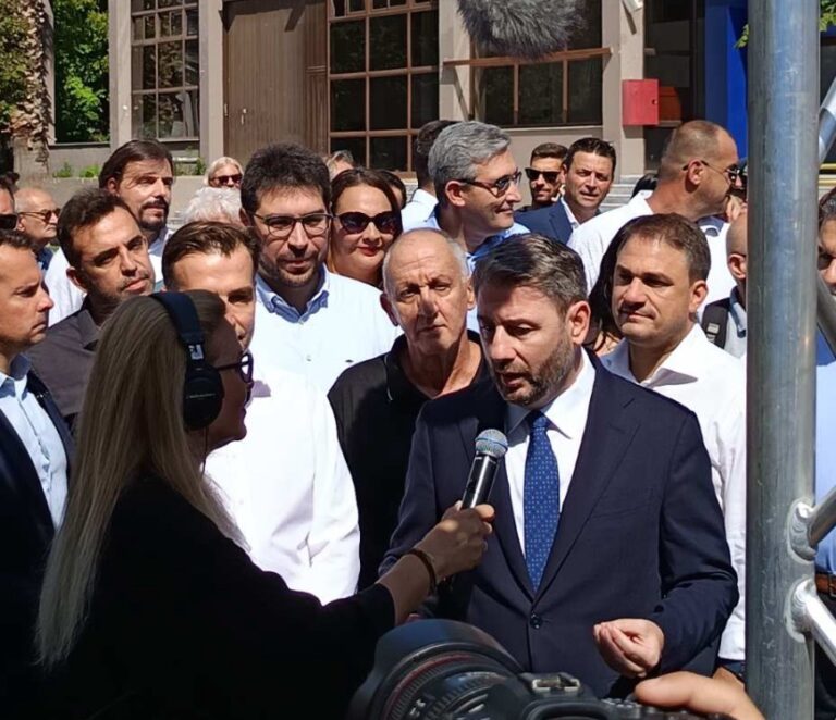 O πρόεδρος του ΠΑΣΟΚ, Νίκος Ανδρουλάκης στον 102FM της ΕΡΤ3 |  22.08.2026
