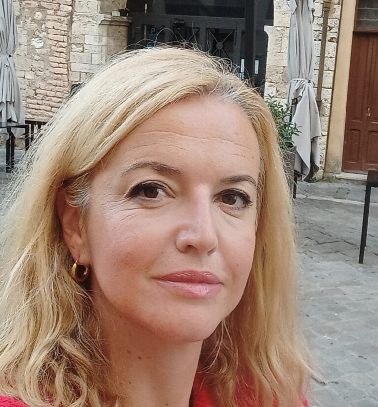 Η Θεοδώρα Πατρώνα για την μελέτη και τα χαρακτηριστικά της διασπορικής λογοτεχνίας