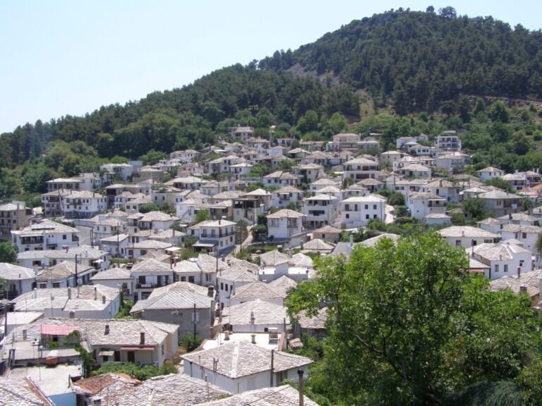 Στο Χωριό, με τον Προκόπη Αγγελόπουλο – Παναγία Θάσου | 13-10-2026