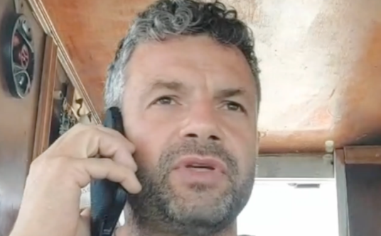 Ο πρόεδρος Παράκτιων Αλιέων Νέας Κρήνης Καλαμαριάς στον 102 fm: “Θέλουμε επιδότηση 50-55 λεπτά το λίτρο”, στον 102FM | «Ο Μεν και η Δε» | 08.10.2026